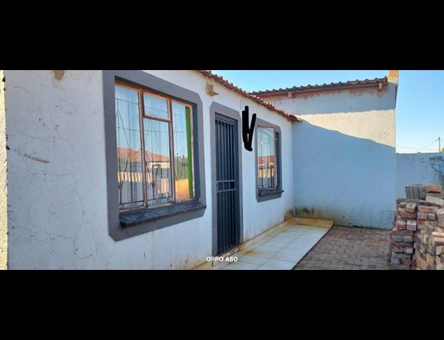 2 BEDROOM HOUSE FOR SALE IN PALM RIDGE